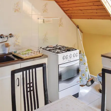Apartment Three-bedroom In Zamardi